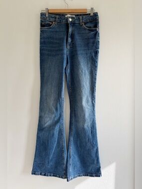 Zara medium wash classic bell bottom  Flared Wide Leg Jeans Sz 6